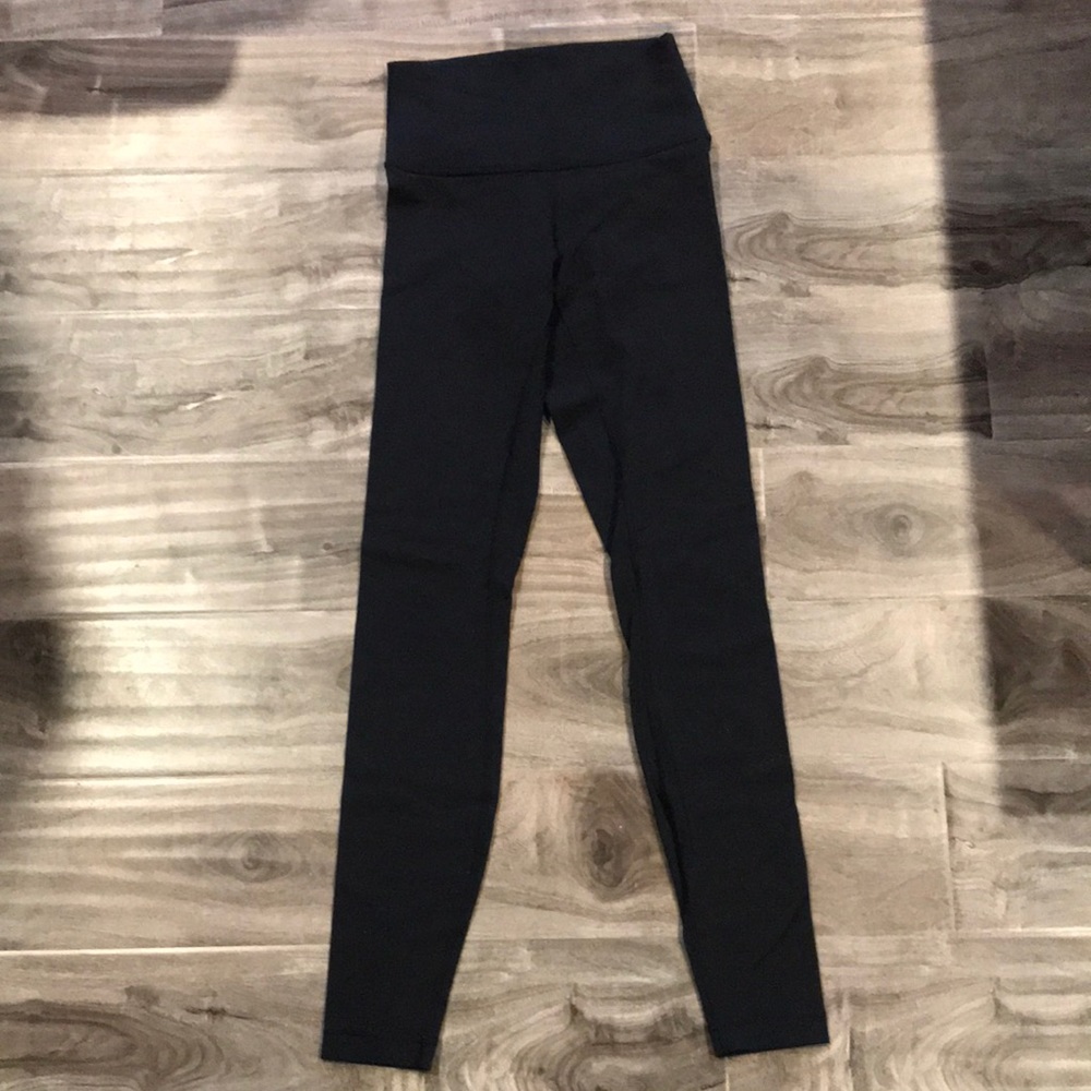 Lululemon Wunder under, high waisted leggings